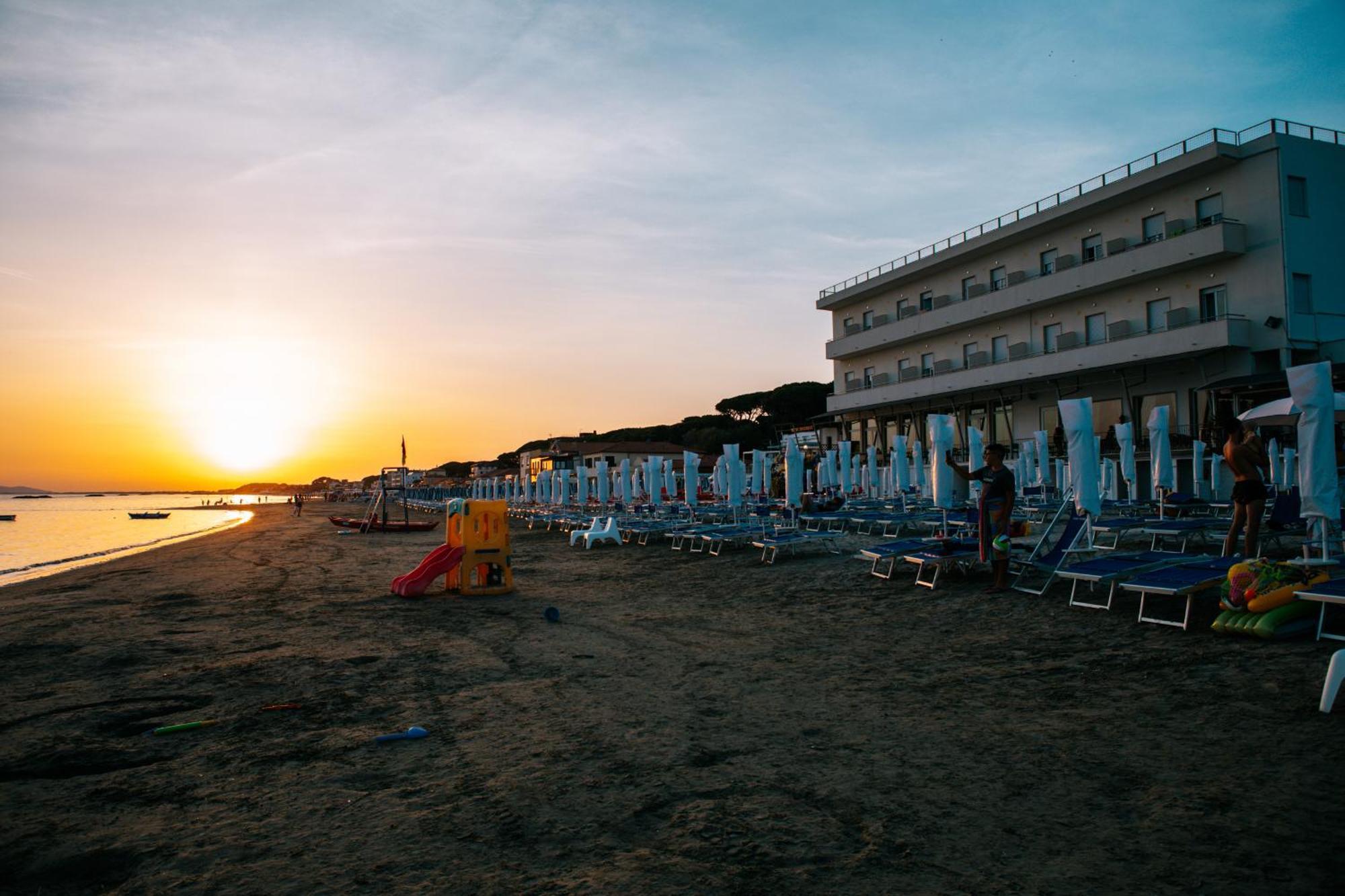 Hotel Parrini Follonica Exteriér fotografie
