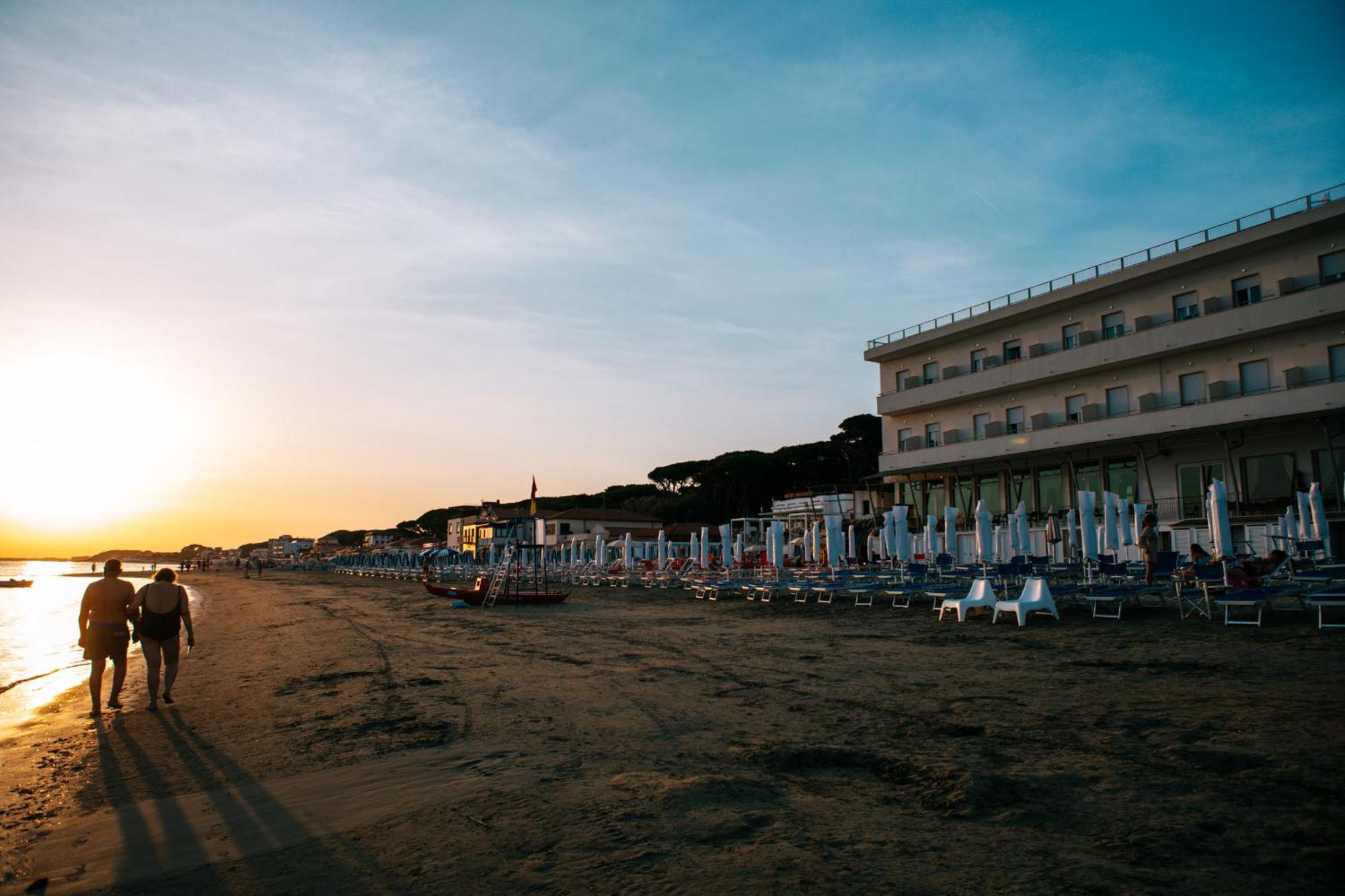 Hotel Parrini Follonica Exteriér fotografie
